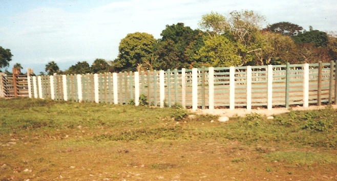 Corral llanero 10 corraleja grande corrales fuertes corralejas para ganado del llano fincas tentaderos trabajo corrales plásticos corrales madera corral hierro corraleja cemento guadua tubos en corral plantas corrales de negocios manejo ganado en corral redondo o picadero corraleja sistema estabulado en encierros de estabulación tecnificados Corrales plásticos Maderplast los más fuertes, no es pudren, apriscos de estabulación tecnificados, no se oxidan, no se rompen, no maltratan el ganado, corrales e instalaciones para ganadería tecnificadas, estabulación de ganados en corralejas ecológicas, las nuevas tecnologías de los nuevos materiales, para las faenas ganaderas, ganadería intensiva, ganaderías extensivas con infraestructuras para faenado de ganado, implementos agrícolas, elementos para la recolección transporte movilización del sector agropecuario, carros carrozas recolectores de cosechas carretas contrapuerta compuerta llavero de paso de ganado quiebra patas sistema estabulado en corrales de estabulación tecnificados